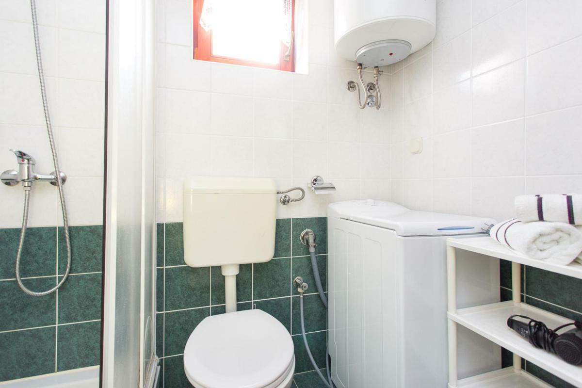 1-Bedroom Apartment With Loggia In Punat Island Krk ภายนอก รูปภาพ
