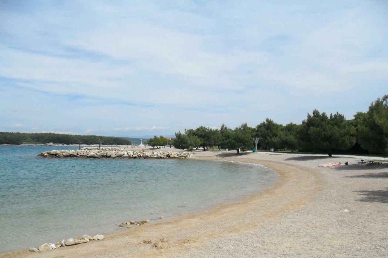 1-Bedroom Apartment With Loggia In Punat Island Krk ภายนอก รูปภาพ
